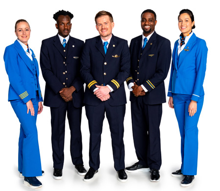 KLM uçuş ekiplerinin üniformalarını yeniliyor