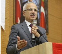 Bakan Uraloğlu: "Rize-Artvin Havalimanı 1 milyon yolcuyu aştı"
